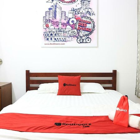 Reddoorz Near Gia Dinh International Hospital Hotel TP. Hồ Chí Minh Ngoại thất bức ảnh