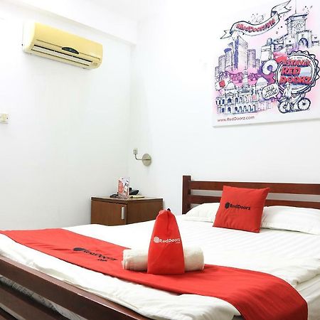 Reddoorz Near Gia Dinh International Hospital Hotel TP. Hồ Chí Minh Ngoại thất bức ảnh
