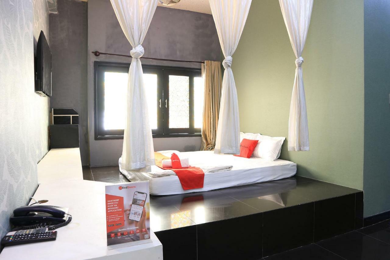 Reddoorz Near Gia Dinh International Hospital Hotel TP. Hồ Chí Minh Ngoại thất bức ảnh