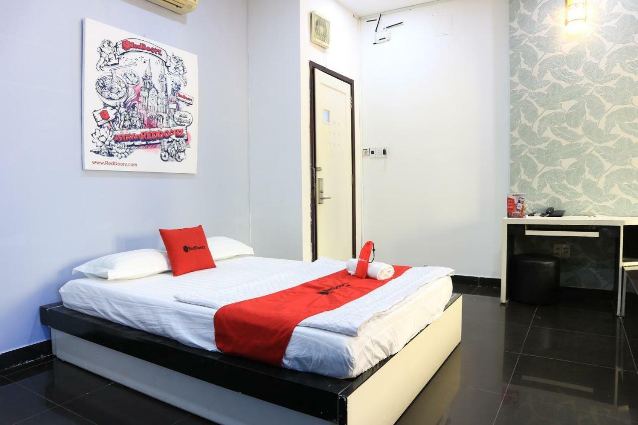 Reddoorz Near Gia Dinh International Hospital Hotel TP. Hồ Chí Minh Ngoại thất bức ảnh