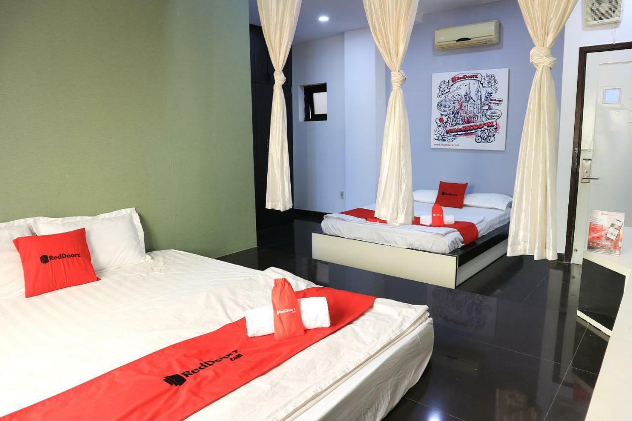 Reddoorz Near Gia Dinh International Hospital Hotel TP. Hồ Chí Minh Ngoại thất bức ảnh