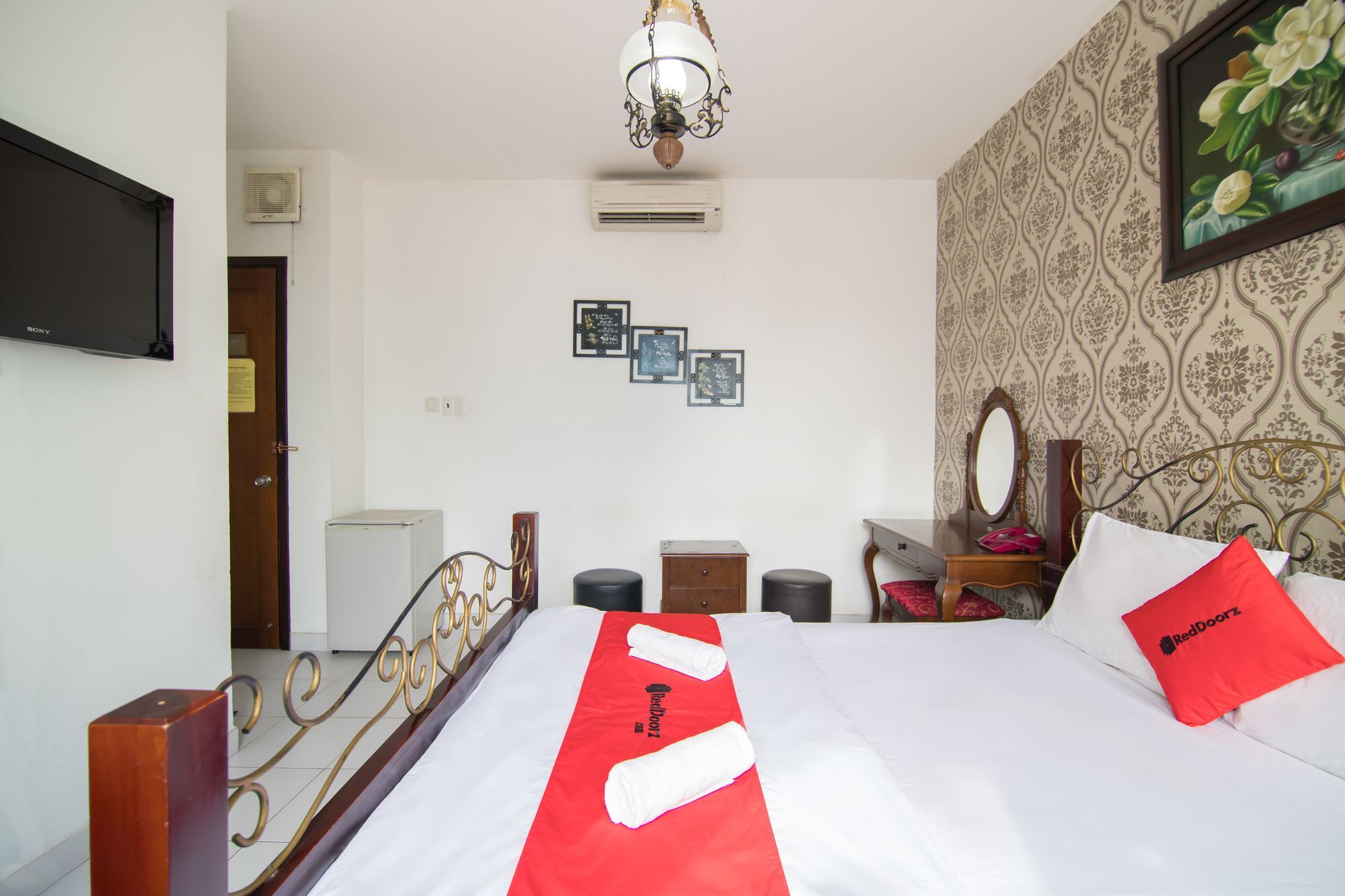 Reddoorz Near Gia Dinh International Hospital Hotel TP. Hồ Chí Minh Ngoại thất bức ảnh